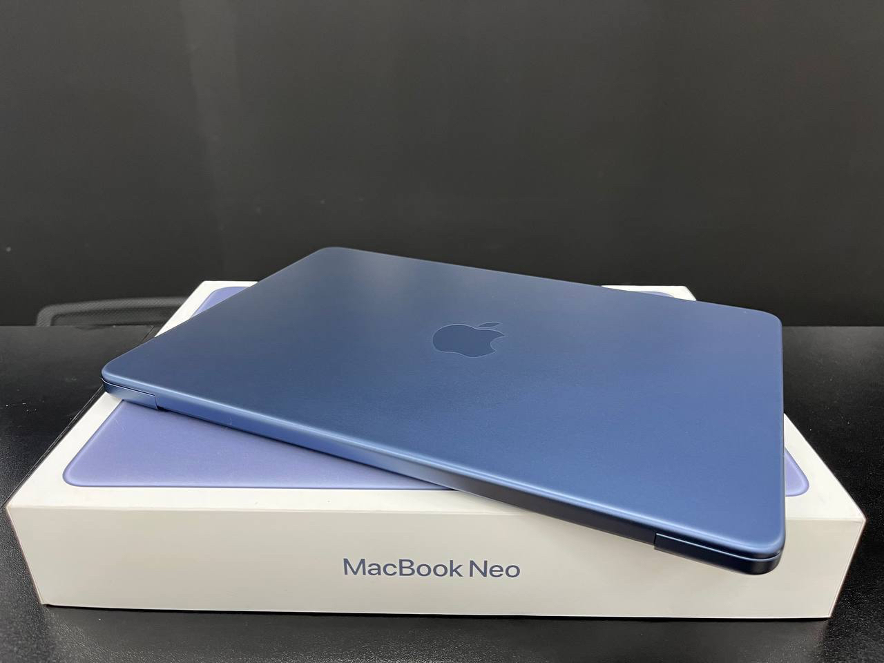 MacBook Neo "13" 8/256 Indigo